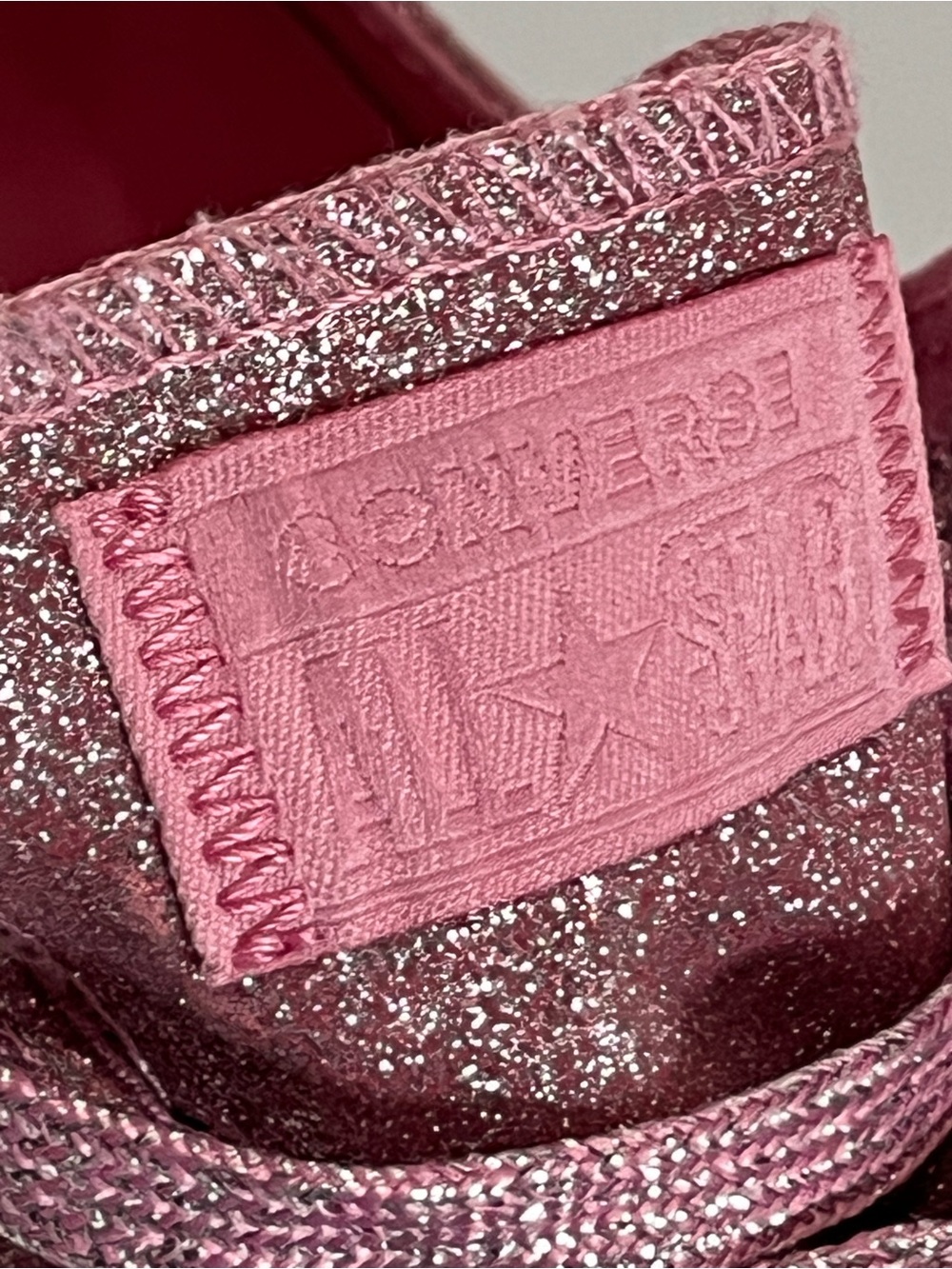 NWOB Converse Pink Glitter Chuck Taylor All Star Low Metallic Sneakers 9 - Picture 4 of 16